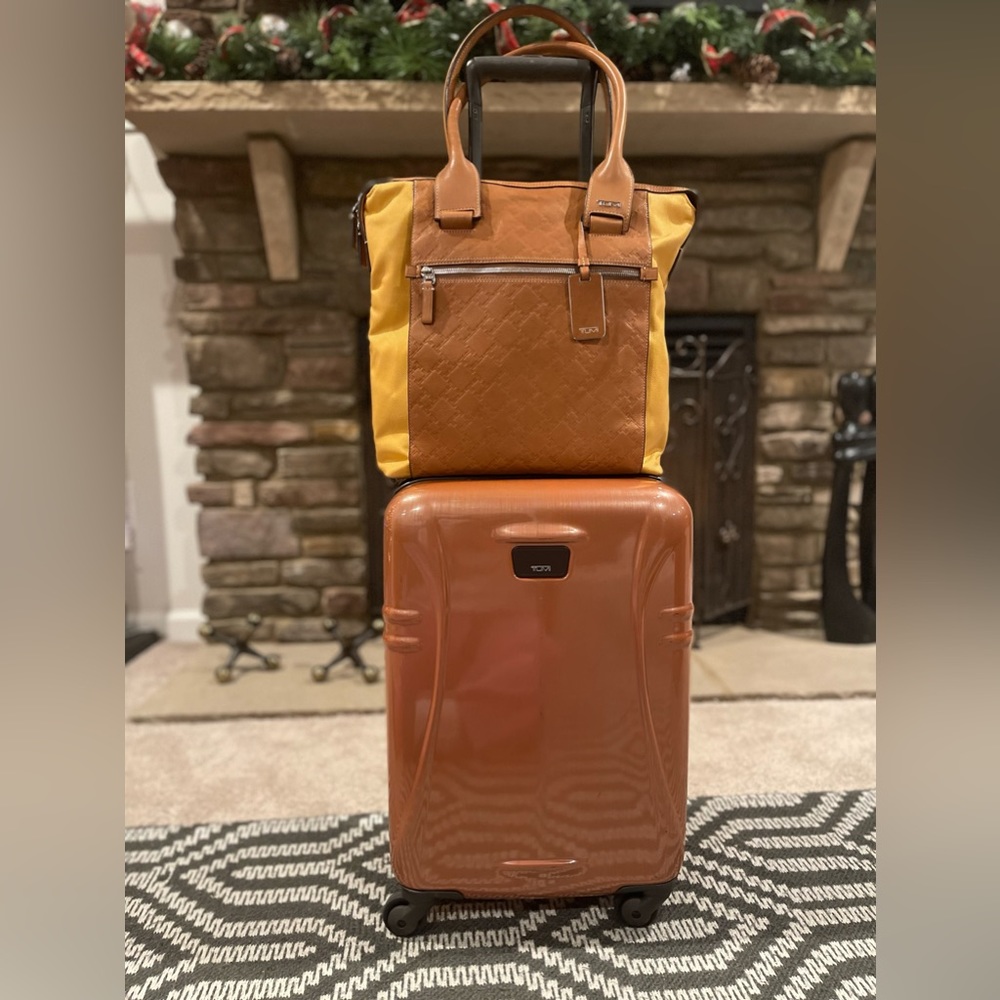 Tumi luggage set